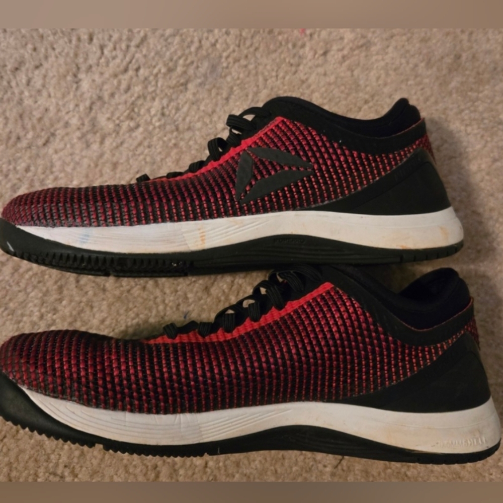 Reebok Men's Red and Black Athletic Shoes